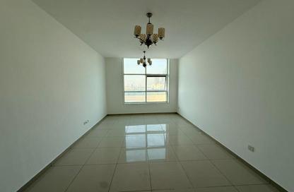 Apartment - 2 Bedrooms - 3 Bathrooms for rent in Al Khan Corniche - Al Khan - Sharjah