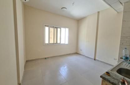 Apartment - Studio - 1 for rent in Fire Station Road - Muwaileh - Sharjah