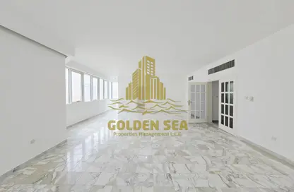 Apartment - 4 Bedrooms - 5 Bathrooms for rent in Cornich Al Khalidiya - Al Khalidiya - Abu Dhabi