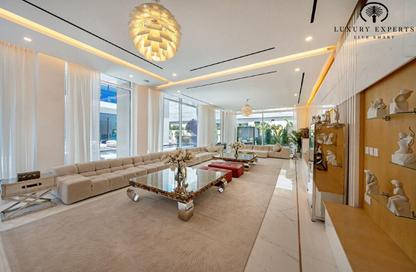 Villa - 7 Bedrooms - 7 Bathrooms for rent in Pearl Jumeirah Villas - Pearl Jumeirah - Jumeirah - Dubai