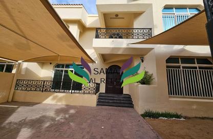 Villa - 4 Bedrooms - 4 Bathrooms for rent in Jumeirah 1 Villas - Jumeirah 1 - Jumeirah - Dubai