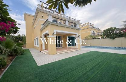 Villa - 4 Bedrooms - 5 Bathrooms for rent in District 9 - Jumeirah Park - Dubai