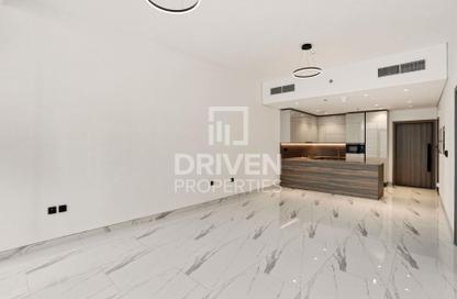 Apartment - 1 Bedroom - 2 Bathrooms for rent in Royal Regency - Business Bay - Dubai