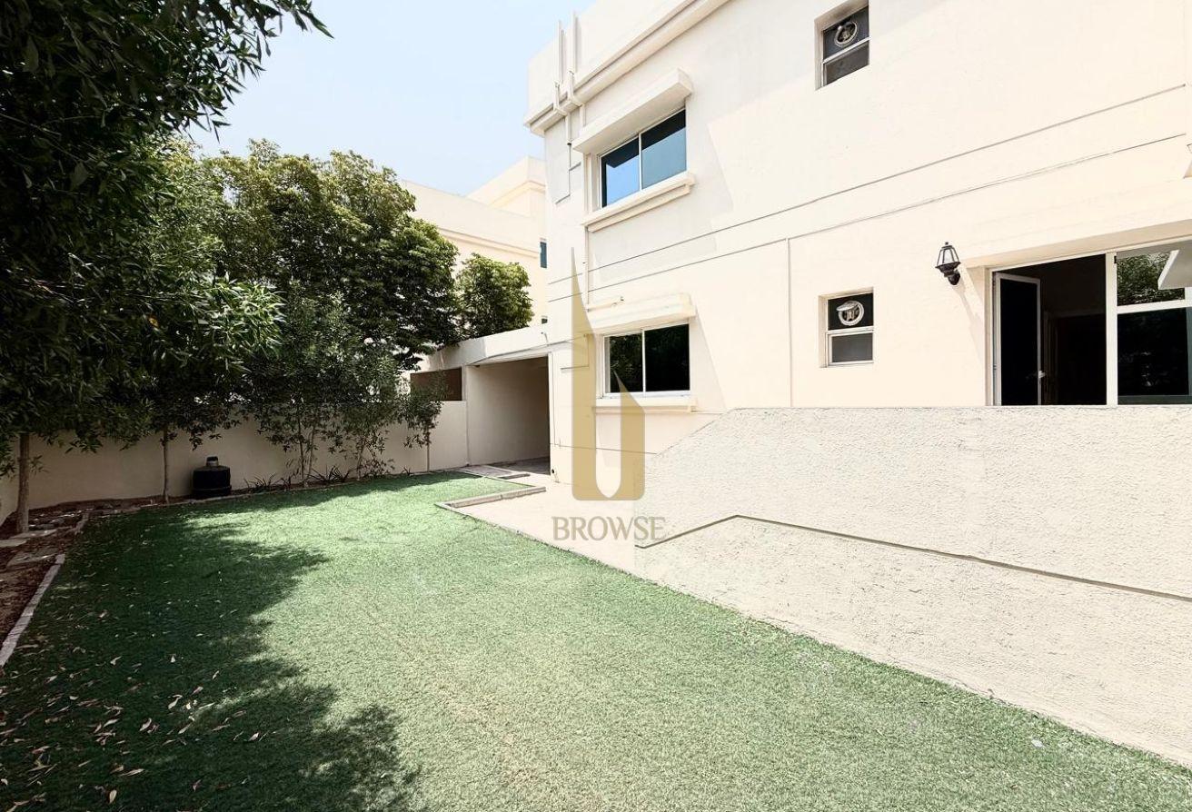 HUGE GARDEN SEM DETACHED SPLIT AC MANAGED VILLA photo 4