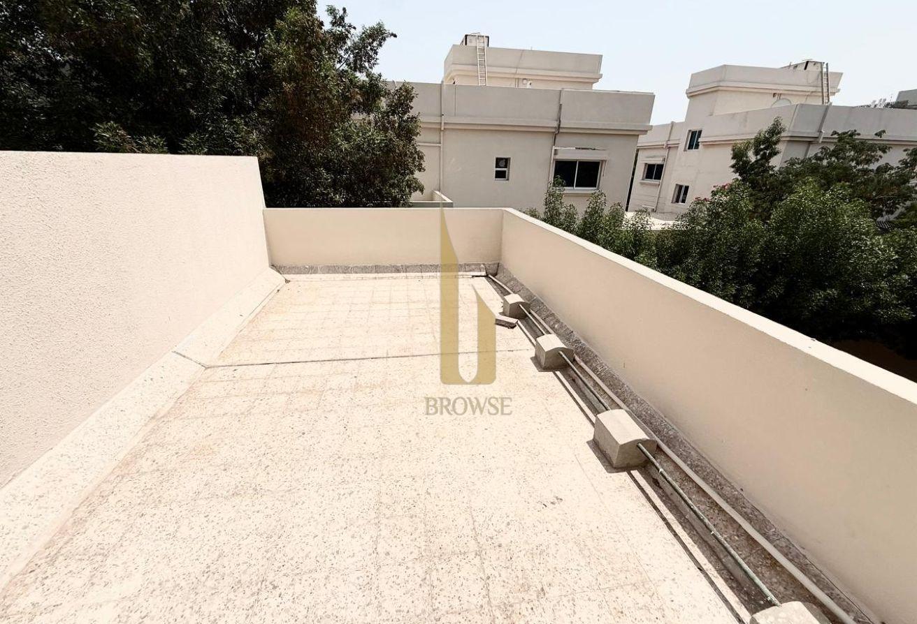 HUGE GARDEN SEM DETACHED SPLIT AC MANAGED VILLA photo 23