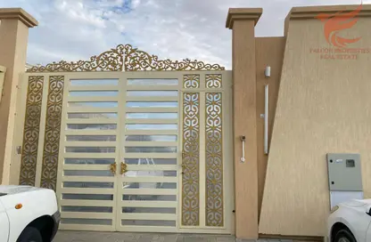 فيلا - 3 غرف نوم - 4 حمامات للايجار في الرفاع - رأس الخيمة