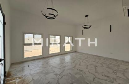 Villa - 4 - 4 for rent in Town Square Community Center - Town Square - Dubai