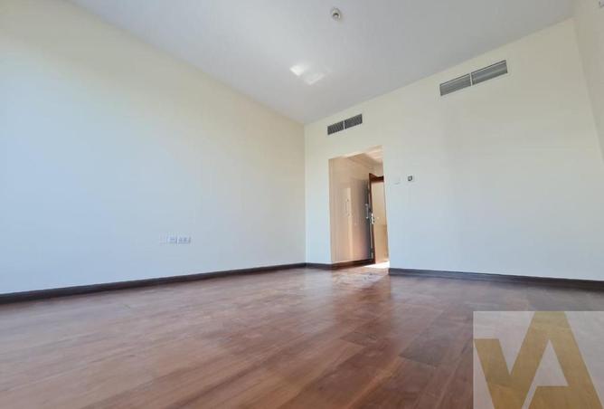 56563729 - Property Image 2