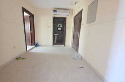 Apartment - 1 - 1 for rent in Fire Station Road - Muwaileh - Sharjah