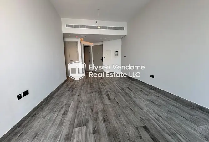 163235209 - Property Image 3