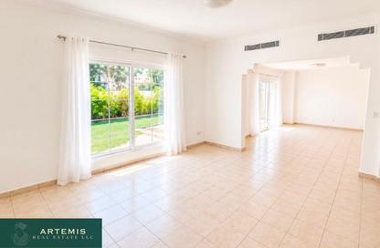 Villa - 3 - 3 for rent in Deema 2 - Deema - The Lakes - Dubai