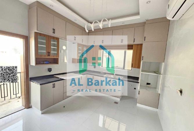 98708375 - Property Image 3