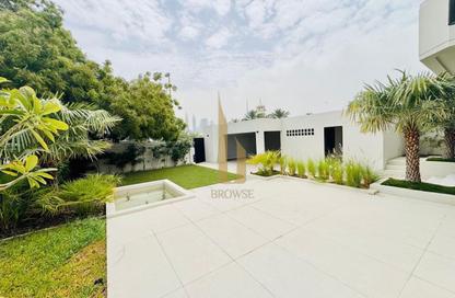 Villa - 5 Bedrooms - 5 Bathrooms for rent in Jumeirah 1 Villas - Jumeirah 1 - Jumeirah - Dubai
