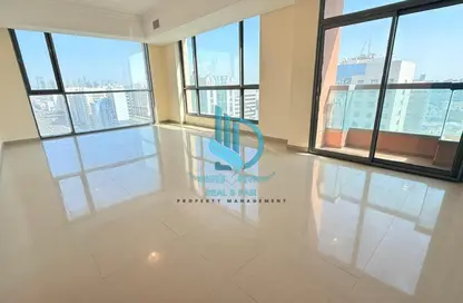 Apartment - 3 Bedrooms - 4 Bathrooms for rent in Al Falah Street - City Downtown - Abu Dhabi