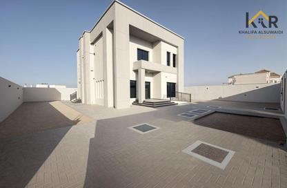 Villa - 4 Bedrooms - 5 Bathrooms for rent in Al Aweer 1 - Al Aweer - Dubai