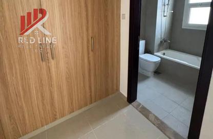 Villa - 4 Bedrooms - 5 Bathrooms for rent in Al Hamriyah - Sharjah