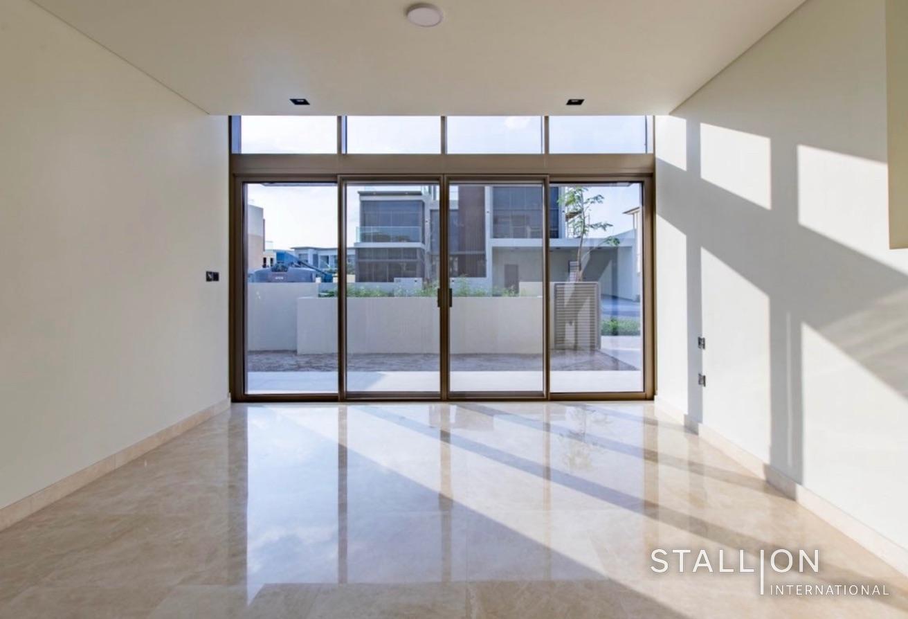 5 Bedroom Villa in Dubai Hills with Private Garden photo 14