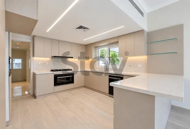 156003426 - Property Image 3