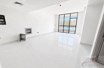 Apartment - 2 Bedrooms - 3 Bathrooms for rent in Muwaileh 29 Building - Muwaileh - Sharjah