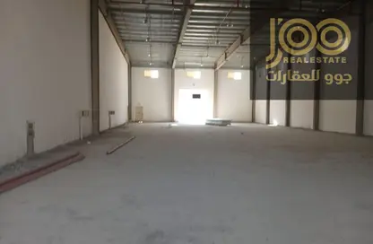 مستودع - استوديو - 1 حمام للايجار في أم الثعوب - أم القيوين