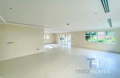 Villa - 4 Bedrooms - 5 Bathrooms for rent in Regional Large - Regional - Jumeirah Park - Dubai