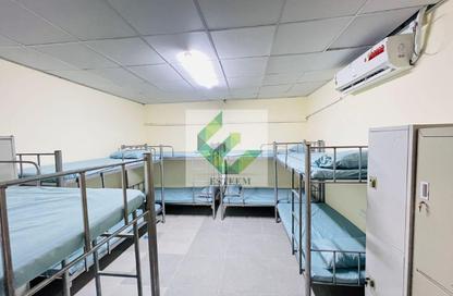 Labor Camp - Studio - 7+ Bathrooms for rent in M-33 - Mussafah Industrial Area - Mussafah - Abu Dhabi