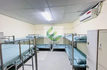 Labor Camp - Studio for rent in M-33 - Mussafah Industrial Area - Mussafah - Abu Dhabi