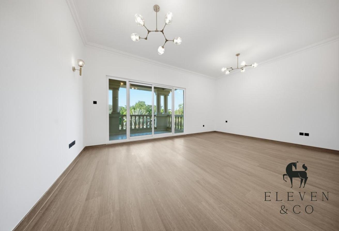 Beautifully Upgraded | Private Lakefront Villa photo 9