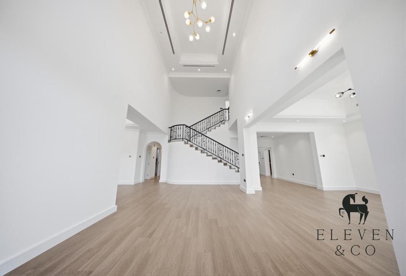 Beautifully Upgraded | Private Lakefront Villa photo 6