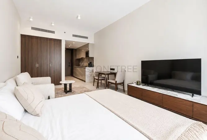 102824882 - Property Image 3