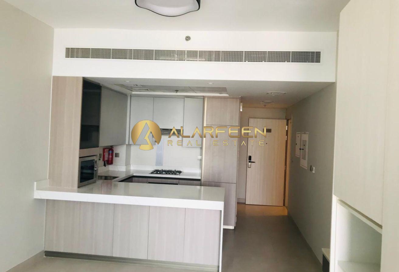 Studio Apartment | Herad Tower | Balcony & Shared photo 2