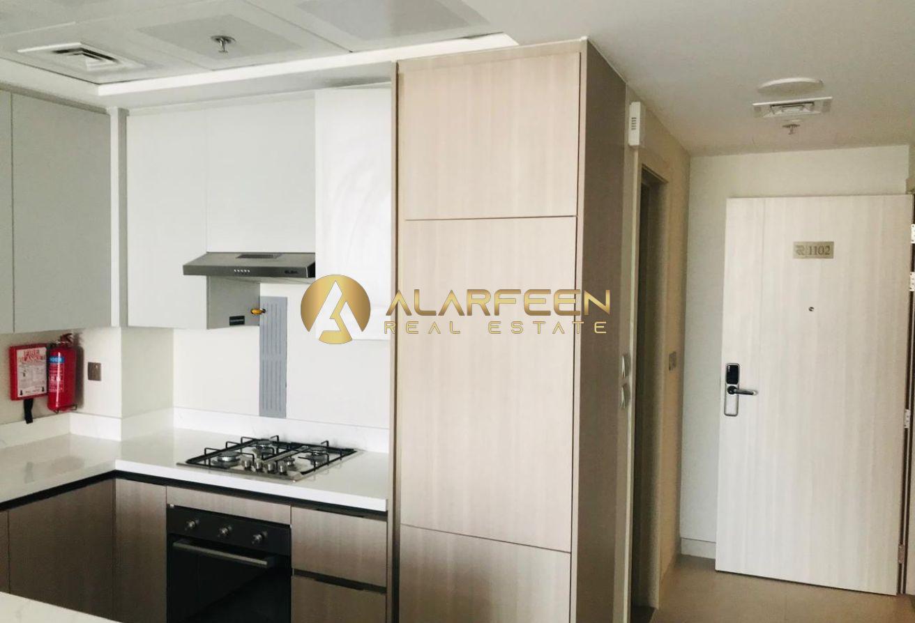 Studio Apartment | Herad Tower | Balcony & Shared photo 8