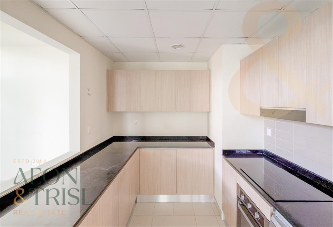 Semi-Furnished | Community View | Corner Unit photo 7