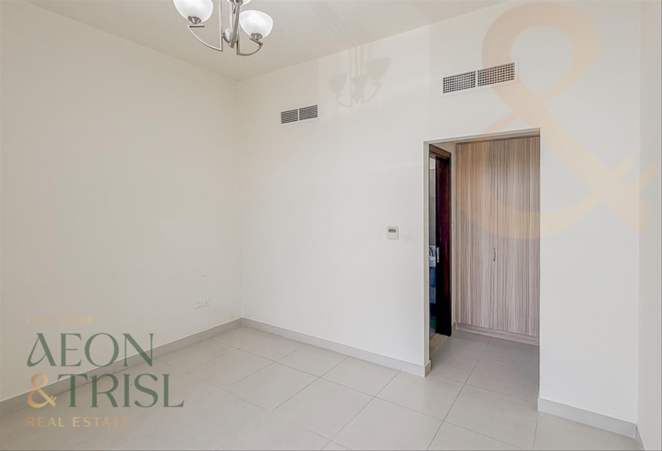 Semi-Furnished | Community View | Corner Unit photo 21