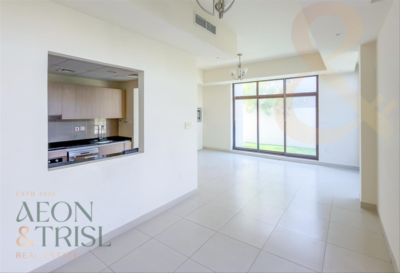 Semi-Furnished | Community View | Corner Unit photo 5