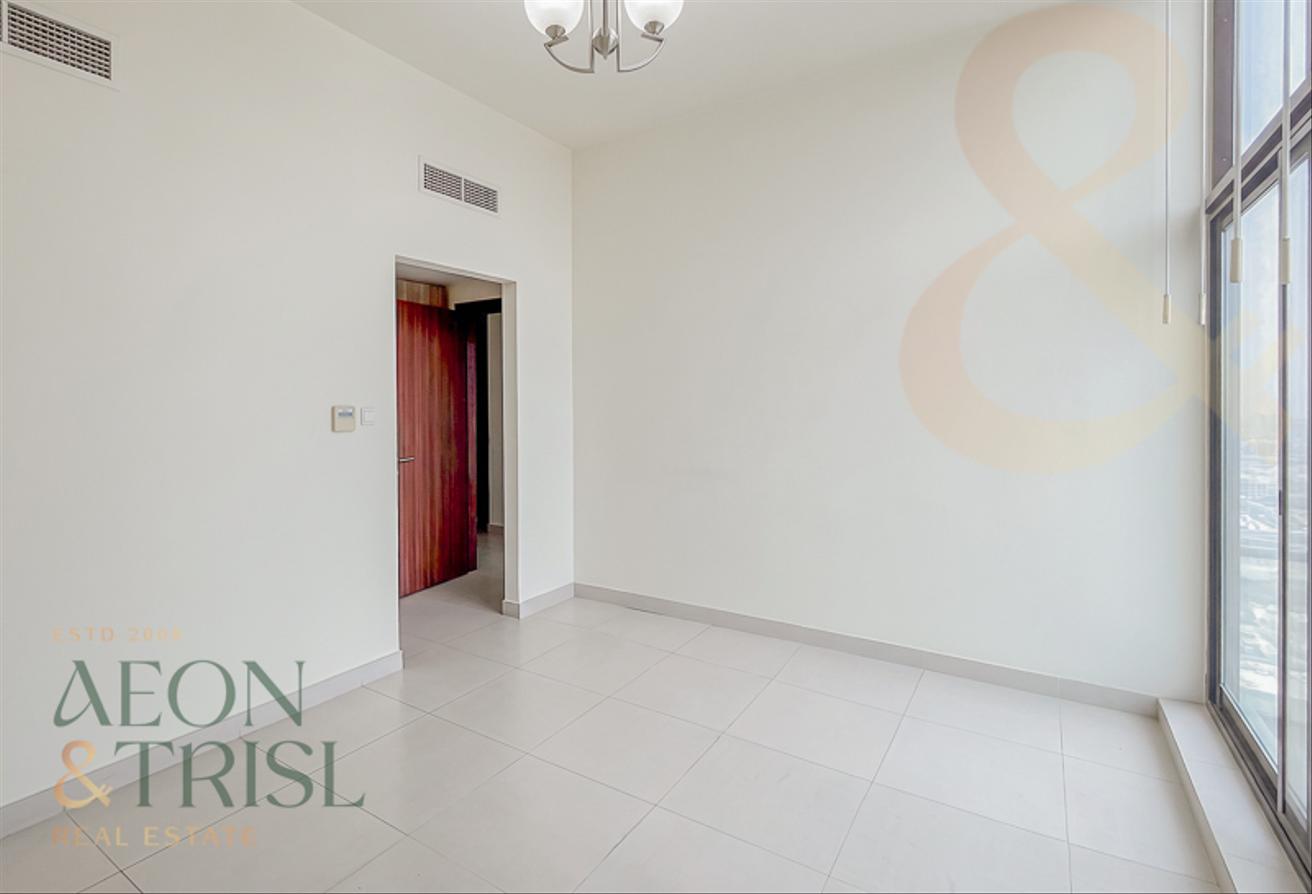 Semi-Furnished | Community View | Corner Unit photo 19