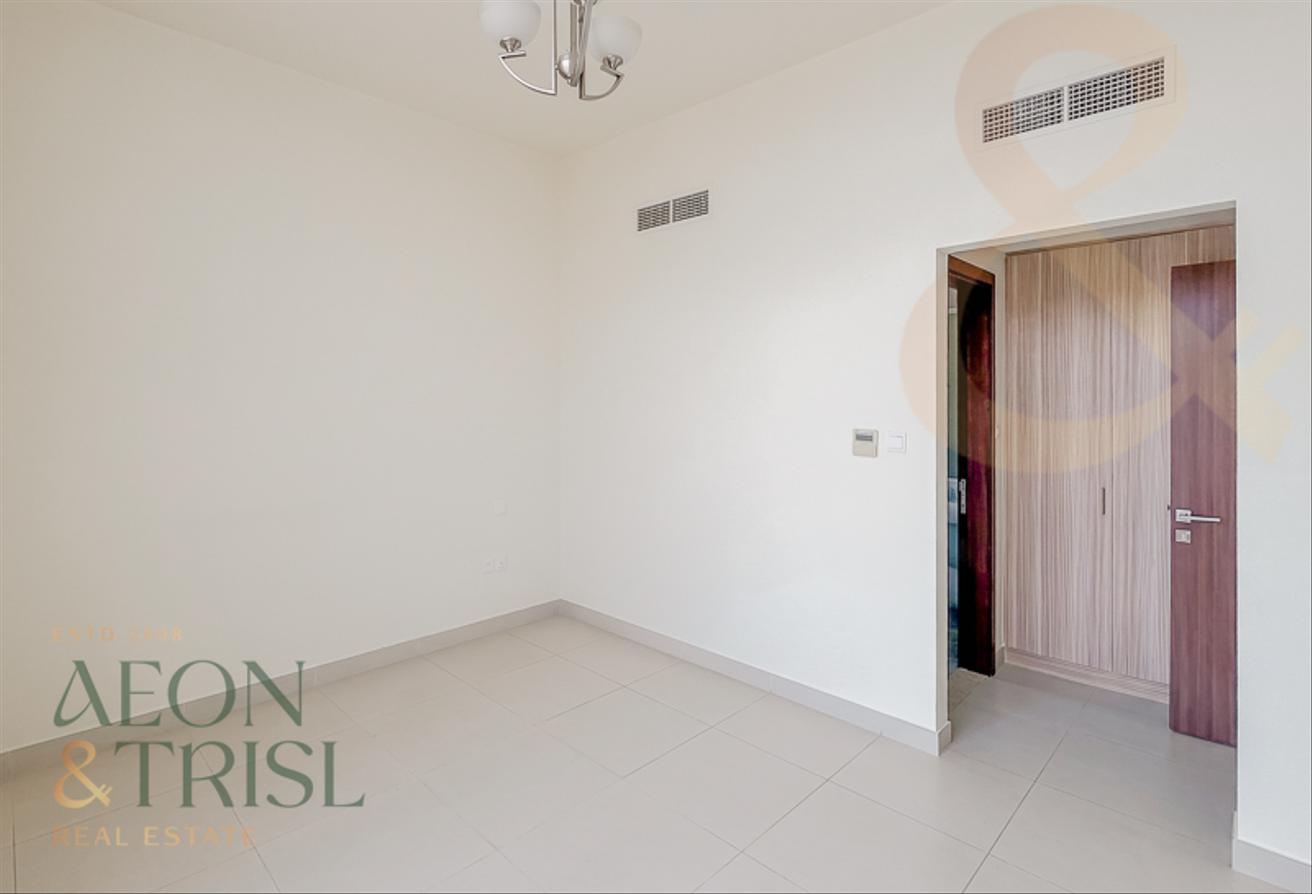 Semi-Furnished | Community View | Corner Unit photo 20