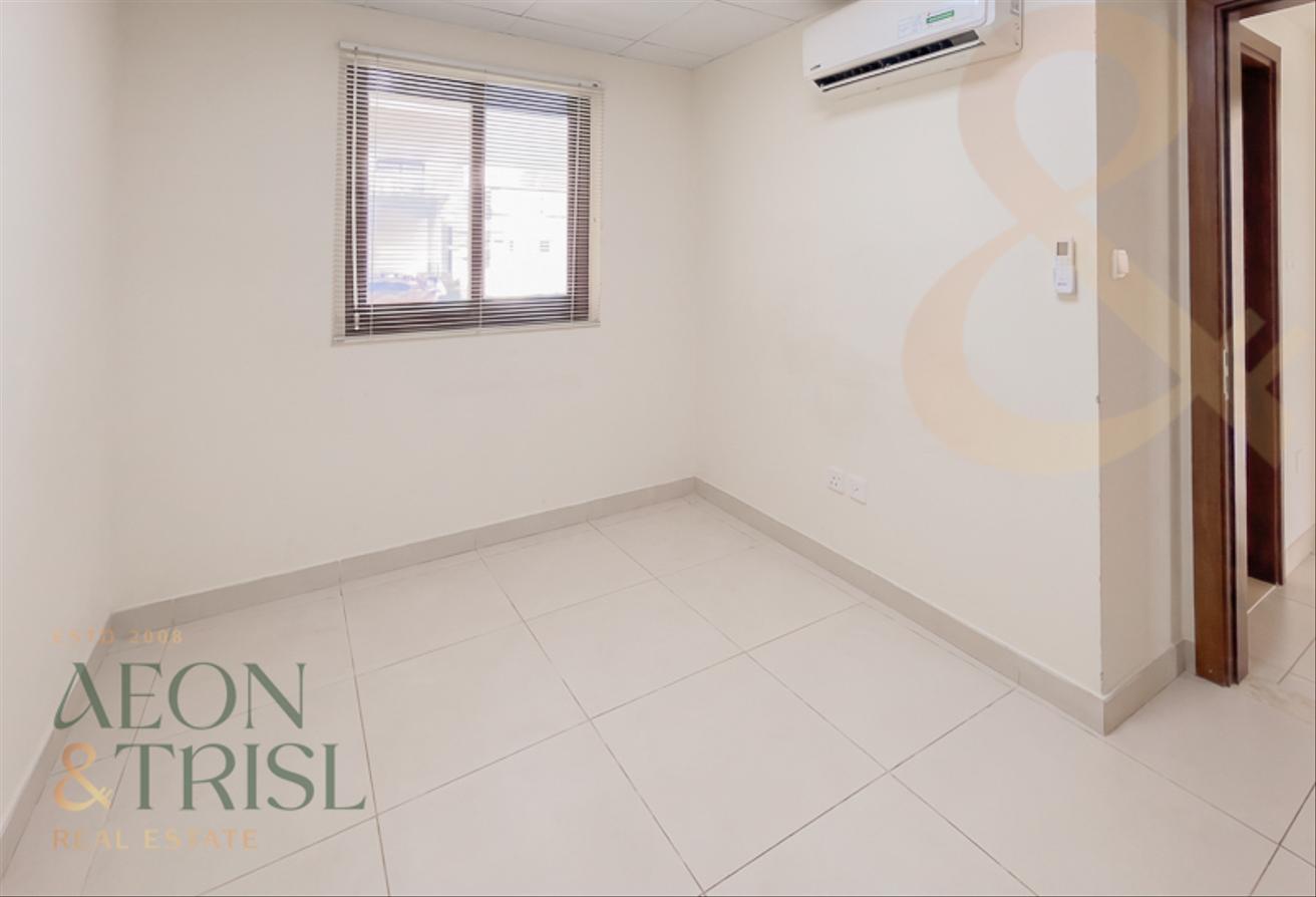 Semi-Furnished | Community View | Corner Unit photo 16