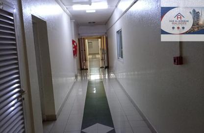 Apartment - Studio - 1 Bathroom for rent in Al Majaz 3 - Al Majaz - Sharjah Apartment - Studio - 1 Bathroom for rent in Al Majaz 3 - Al Majaz - Sharjah