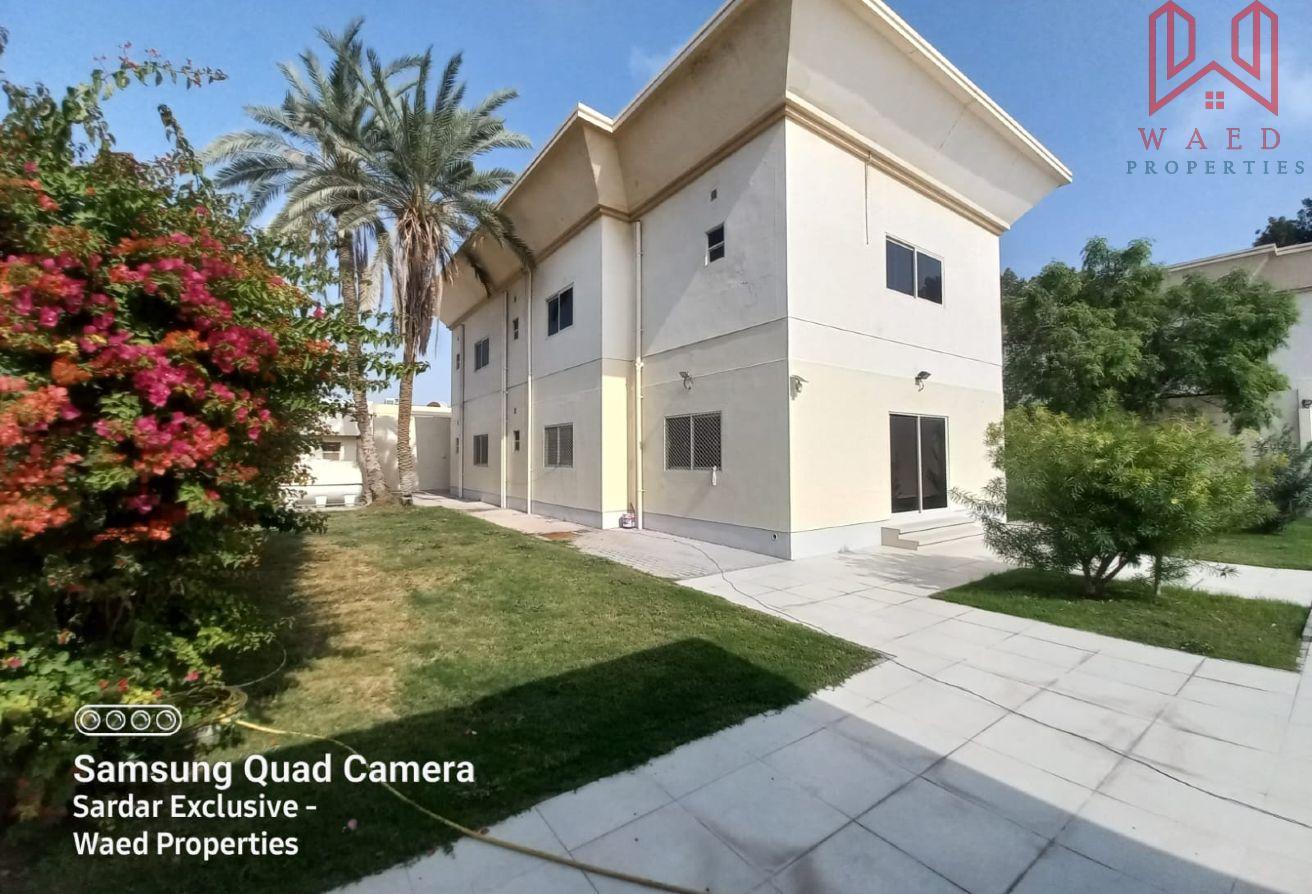 Lavish 5BR Villa with Private Pool-Spacious Garden photo 16