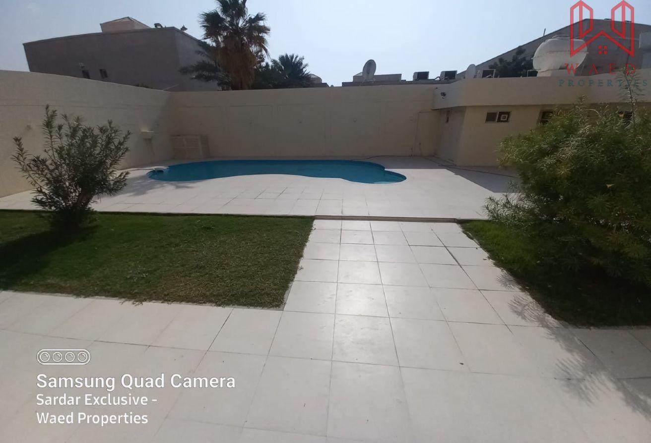 Lavish 5BR Villa with Private Pool-Spacious Garden photo 13