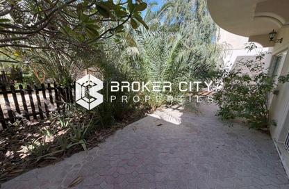 Villa - 4 Bedrooms - 5 Bathrooms for rent in Seashore - Rabdan - Abu Dhabi