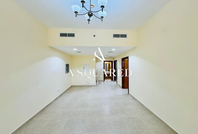 Near Metro | Chiller & Parking Free | Downtown View