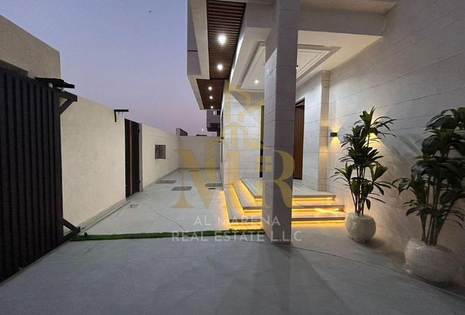 73842603 - Property Image 2