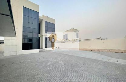 Villa - 4 - 4 for rent in Al Aweer 1 - Al Aweer - Dubai