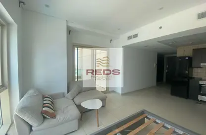 Apartment - 1 Bathroom for rent in The Royal Oceanic - Dubai Marina - Dubai