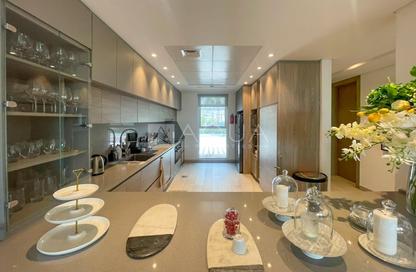 Villa - 4 Bedrooms - 5 Bathrooms for sale in District 8 - Royal Park - Jumeirah Park - Dubai