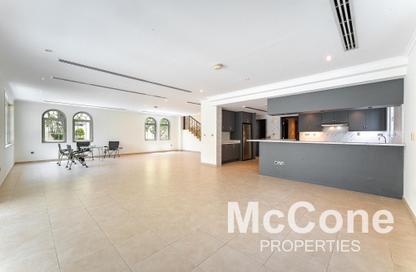 Villa - 4 Bedrooms - 6 Bathrooms for rent in Jumeirah Park Homes - Jumeirah Park - Dubai Villa - 4 Bedrooms - 6 Bathrooms for rent in Jumeirah Park Homes - Jumeirah Park - Dubai