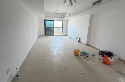 Apartment - 3 Bedrooms - 4 Bathrooms for sale in Al Majaz 2 - Al Majaz - Sharjah Apartment - 3 Bedrooms - 4 Bathrooms for sale in Al Majaz 2 - Al Majaz - Sharjah