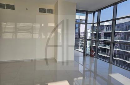 Apartment - 3 Bedrooms - 4 Bathrooms for rent in Golf Panorama B - Golf Panorama - Golf Town - DAMAC Hills - Dubai